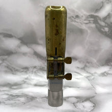 Load image into Gallery viewer, Berg Larsen Tenor (1940&#39;s) Duckbill 95 SMS, original cap and ligature
